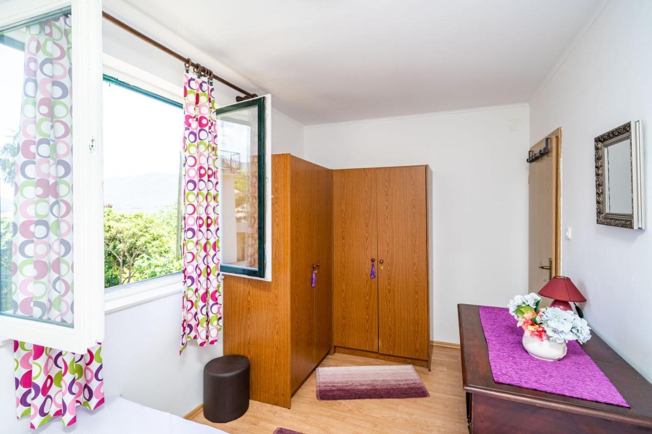 Apartment Laurel Leaf Lovorno 外观 照片