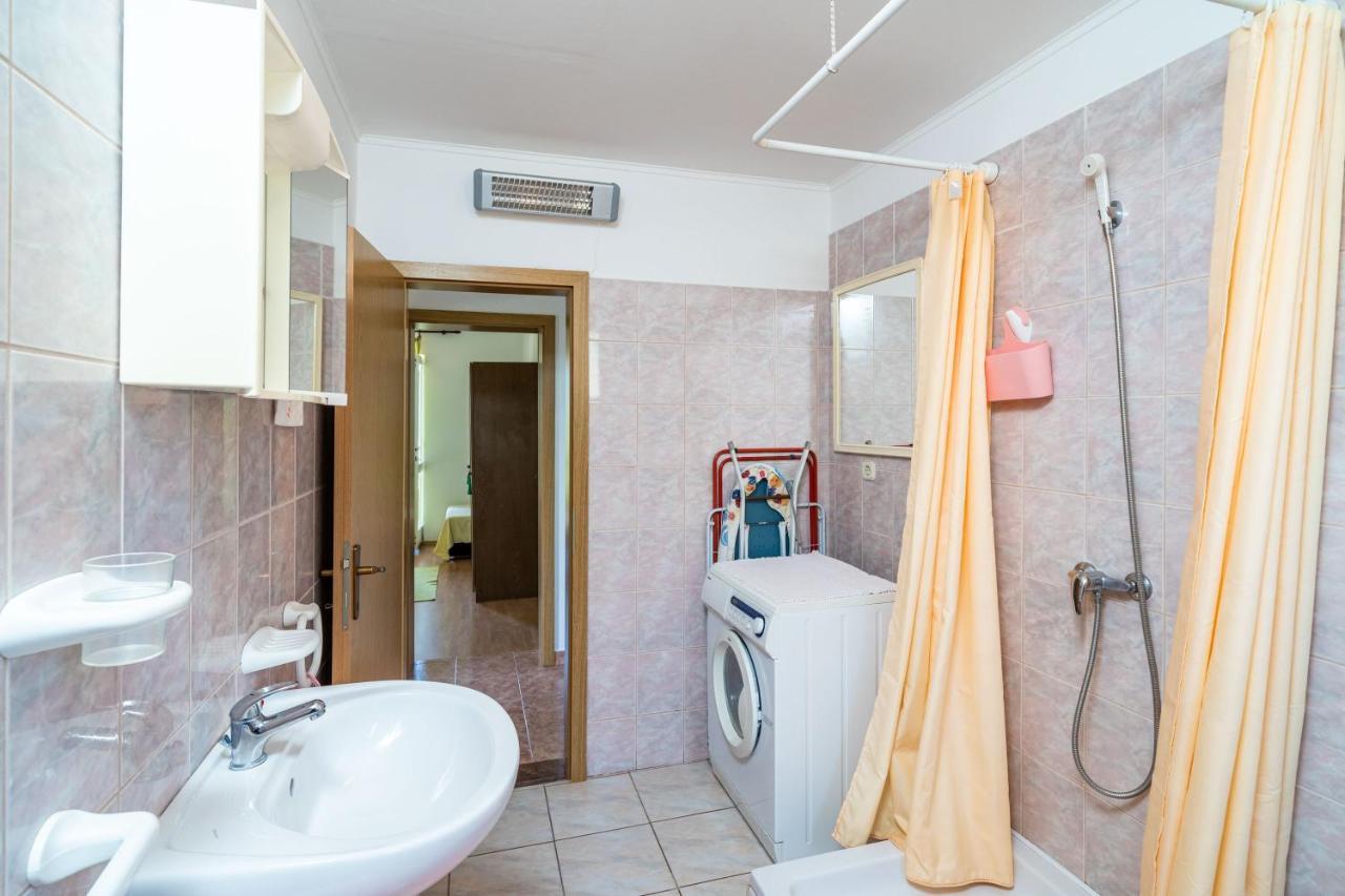 Apartment Laurel Leaf Lovorno 外观 照片