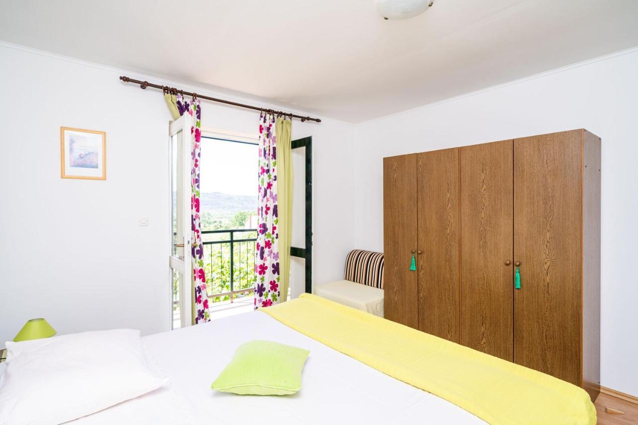 Apartment Laurel Leaf Lovorno 外观 照片